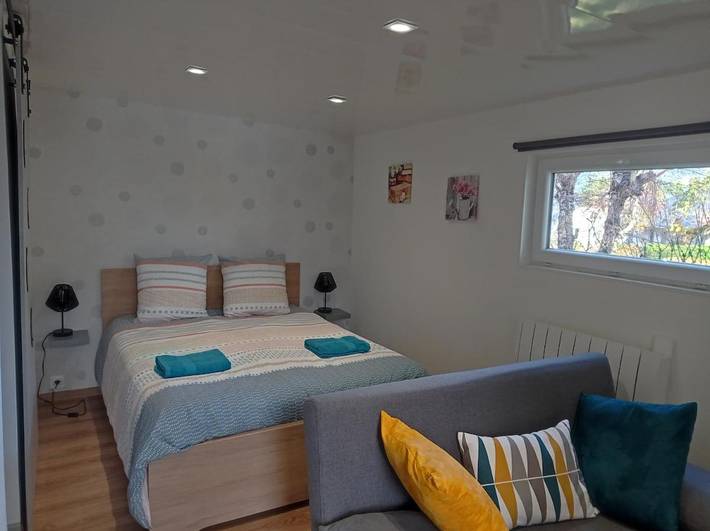 Gîte pour 4 personnes, avec Terrasse à Égletons