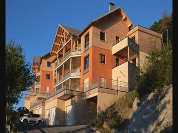 Gîte pour 6 personnes, avec balcon/terrasse et piscine, adapté aux familles dans Lac de Serre-Ponçon