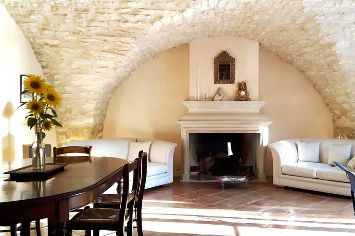 Gîte pour 9 personnes, avec piscine et jardin à Blauzac - 2