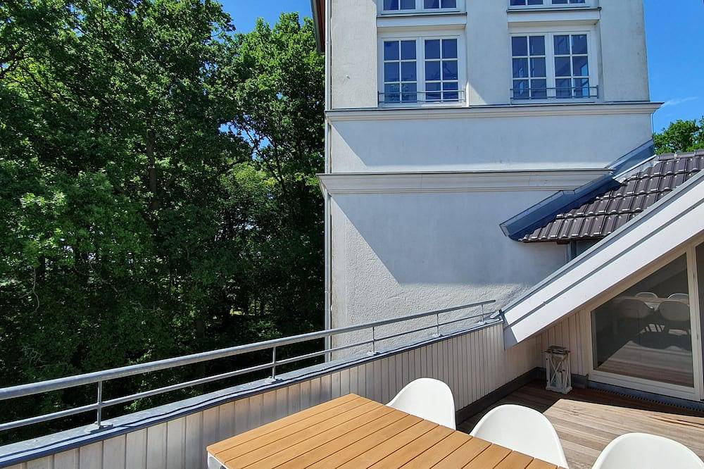 Ganze Wohnung, Penthouse / Ferienwohnung mit Turmzimmer und Dachterrasse in Hohen Niendorf, Bastorf