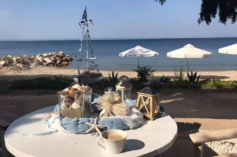 Apartamento entero, Apartamento \"Santa Bárbara\" para 4 personas directamente en la playa de Nikiti in Nikiti, Calcídica