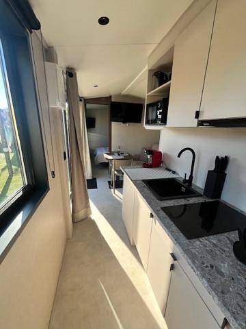 Gîte pour 4 personnes, avec jardin ainsi que jacuzzi et piscine à Usclas-d'Hérault - 2