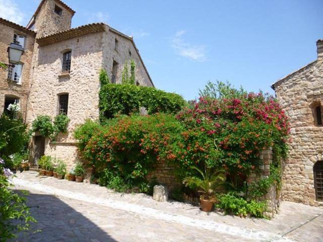 Ferienhaus für 12 Personen, mit Balkon und Terrasse sowie Garten und Pool in Les Arcs (Provence-Alpes-Côte d'Azur)