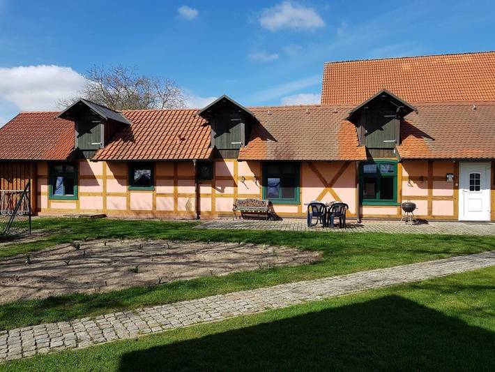 Ferienwohnung für 9 Personen, mit Terrasse und Ausblick in Heiligengrabe