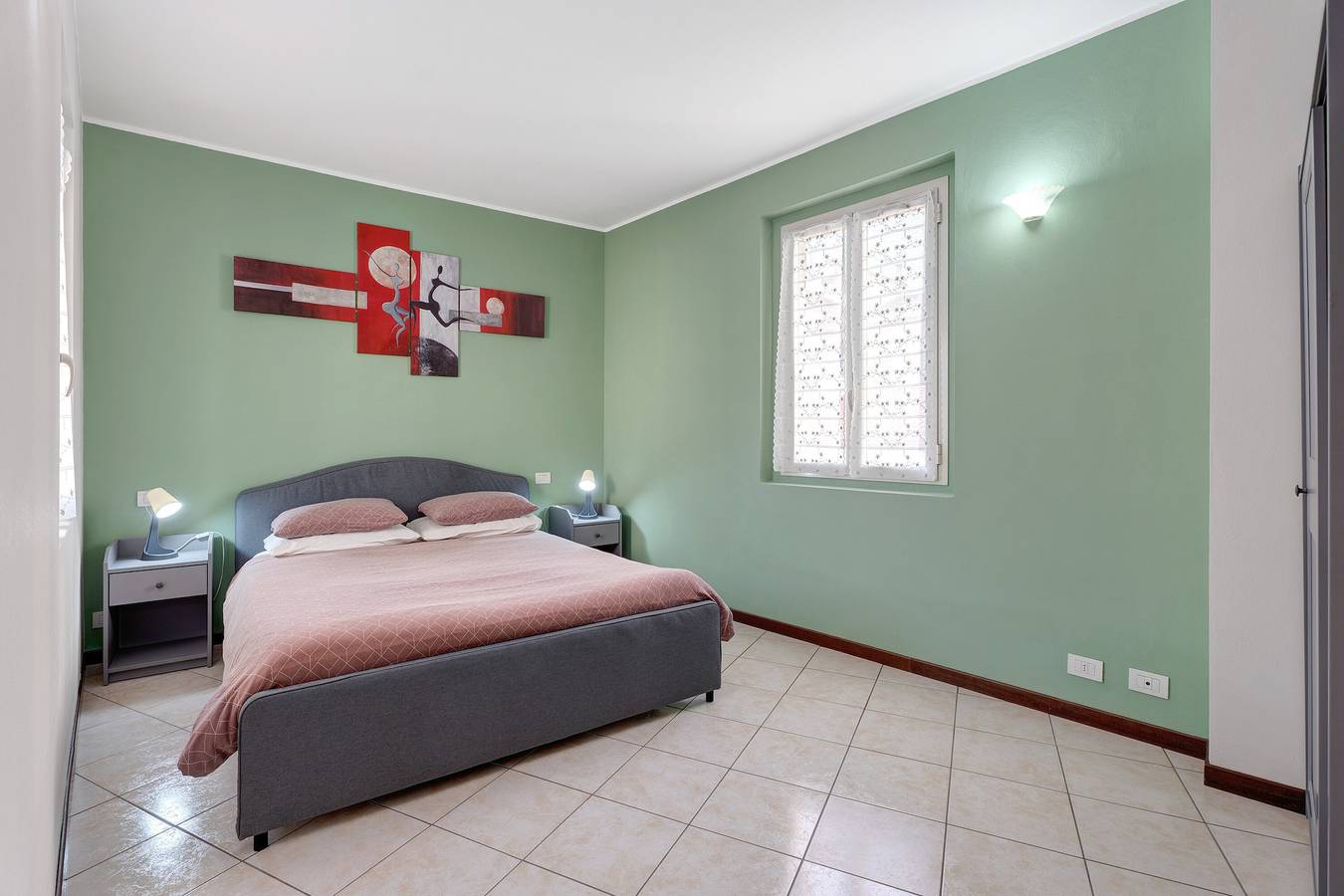 Entire apartment, Apartment 'Garibaldi 26' with Mountain View, Balcony and Wi-Fi in Stresa, Comune di Stresa