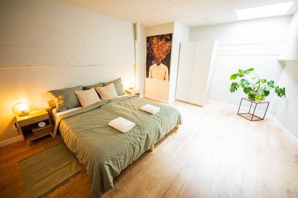 Urban Elegance 3Bdr Apartment Bsh in Rotterdam, South Holland