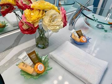 Vacation House for 6 Guests in Palm Springs, Coachella Valley, Picture 2