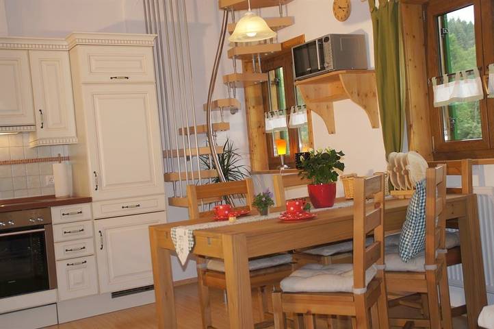Fw Sennberg/ 2 Schlafräume/ Maisonette/ Dusche, Wc in Krummen, Isny im Allgäu