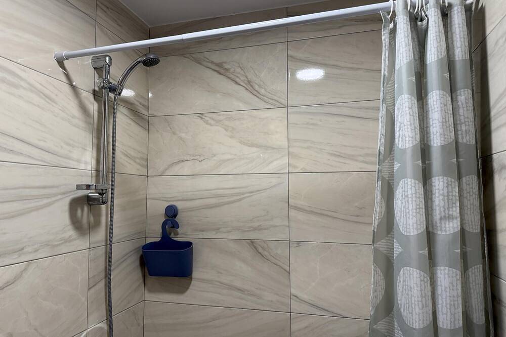 Ganze Wohnung, Traumhaft gelegene Ferienwohnung oberhalb vom Strand bei Chrani | Peloponnes in Messenien