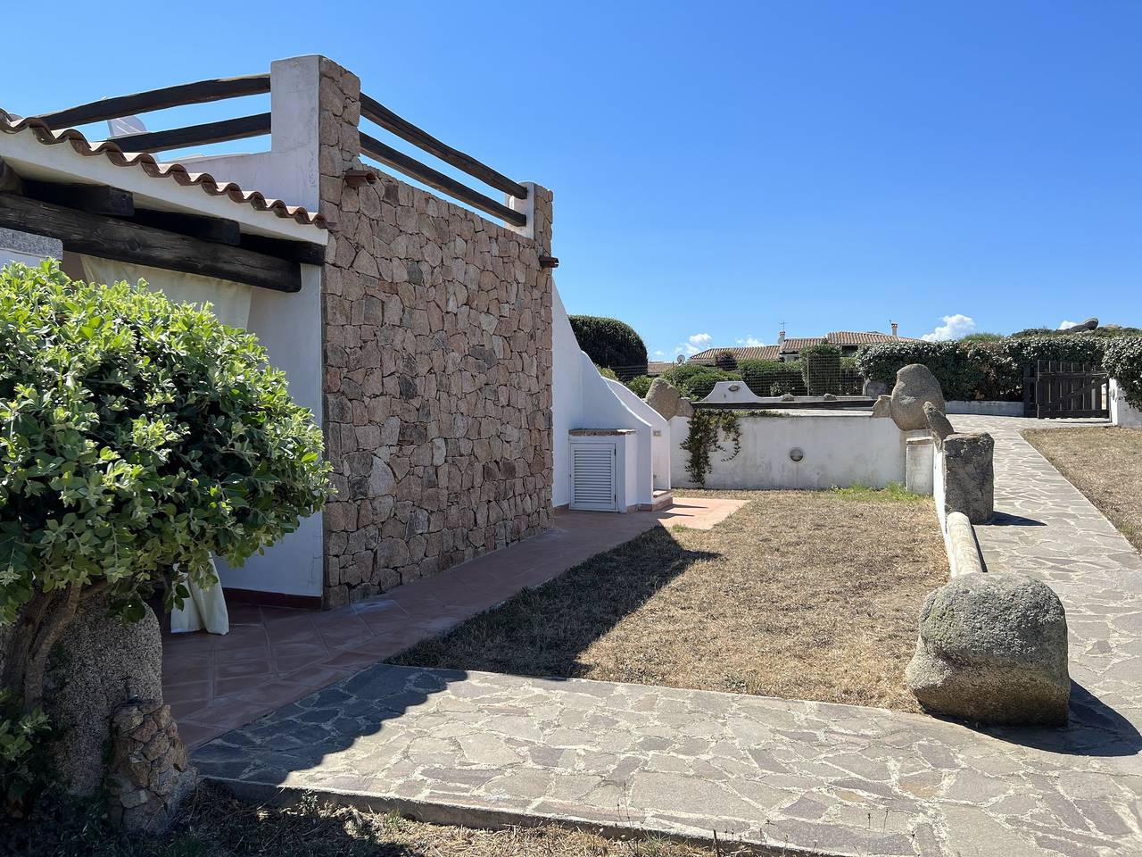 Villa Sleeps 4 with Rooftop Solarium in Santa Teresa di Gallura, Santa Teresa Gallura (Municipality)