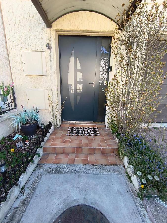 Location de vacances pour 7 personnes, avec jardin à Tinqueux - 2