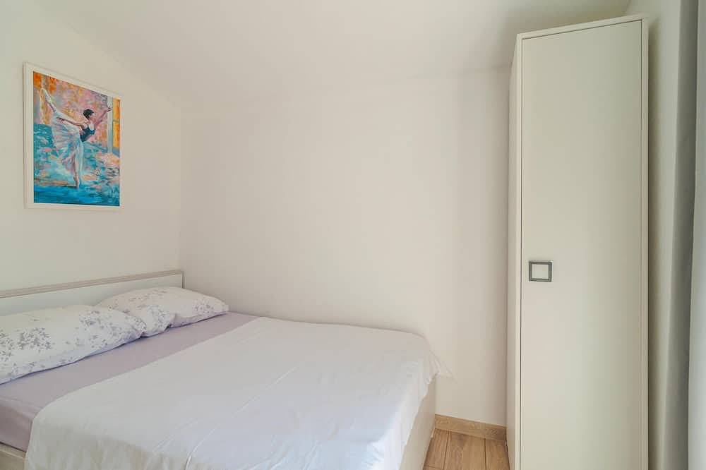 2 bedroom awesome home in Praznica in Pucisca, Brac