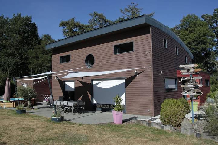 Location de vacances pour 8 personnes, avec Terrasse et Jardin dans Saint-Jouin-de-Milly