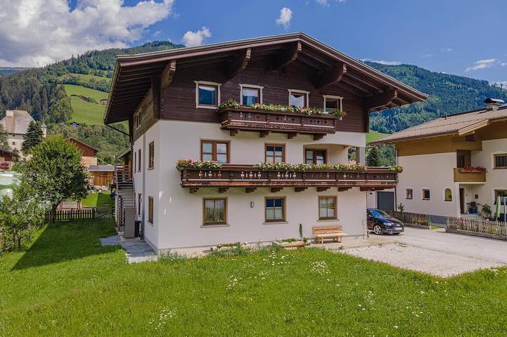 Ferienwohnung für 8 Personen, mit Balkon und Garten - 1