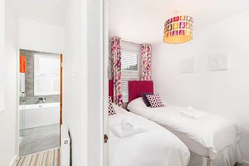 Holiday Home for 4 People in Stratford upon Avon, Heart of England, Photo 1