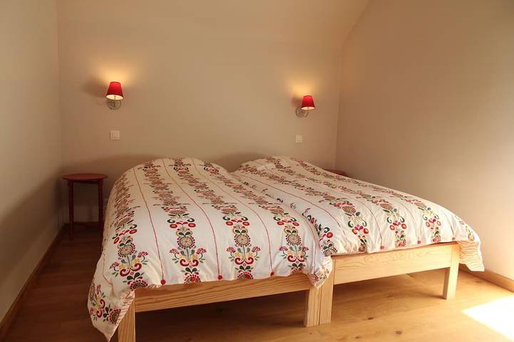 Location de vacances pour 9 personnes, avec piscine et sauna ainsi que jardin et terrasse, animaux acceptés à Gesves - 2