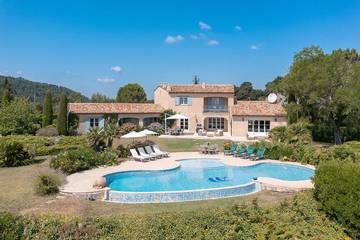 Cottage pour 8 personnes, avec jardin et terrasse à Tanneron