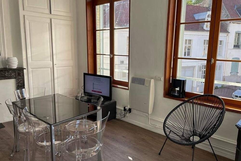 Entire apartment, La clef sithieu in Saint-Omer, Saint-Omer region