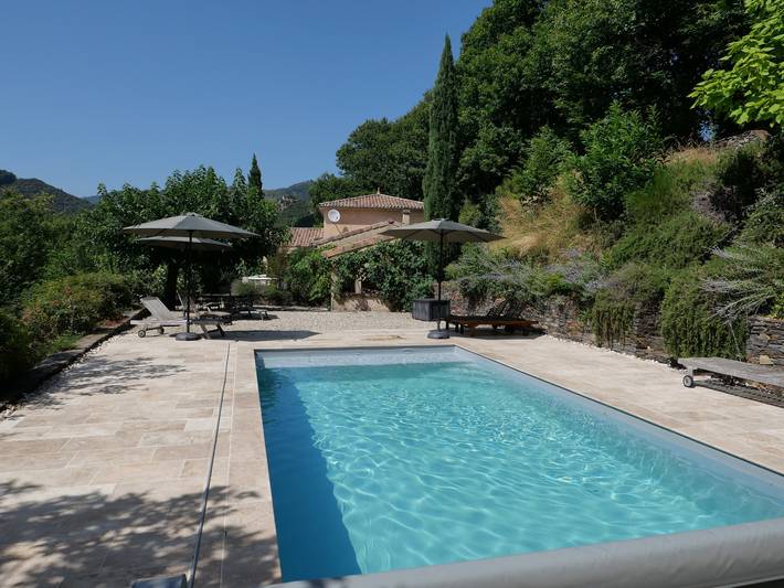 Gîte pour 6 personnes, avec piscine à Saint-Mélany