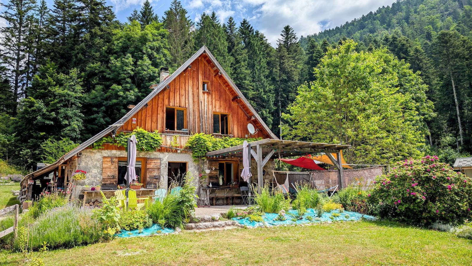 Gîte dans un chalet typique montagne au cœur de la Chartreuse in Saint-Pierre-d'Entremont, Isère