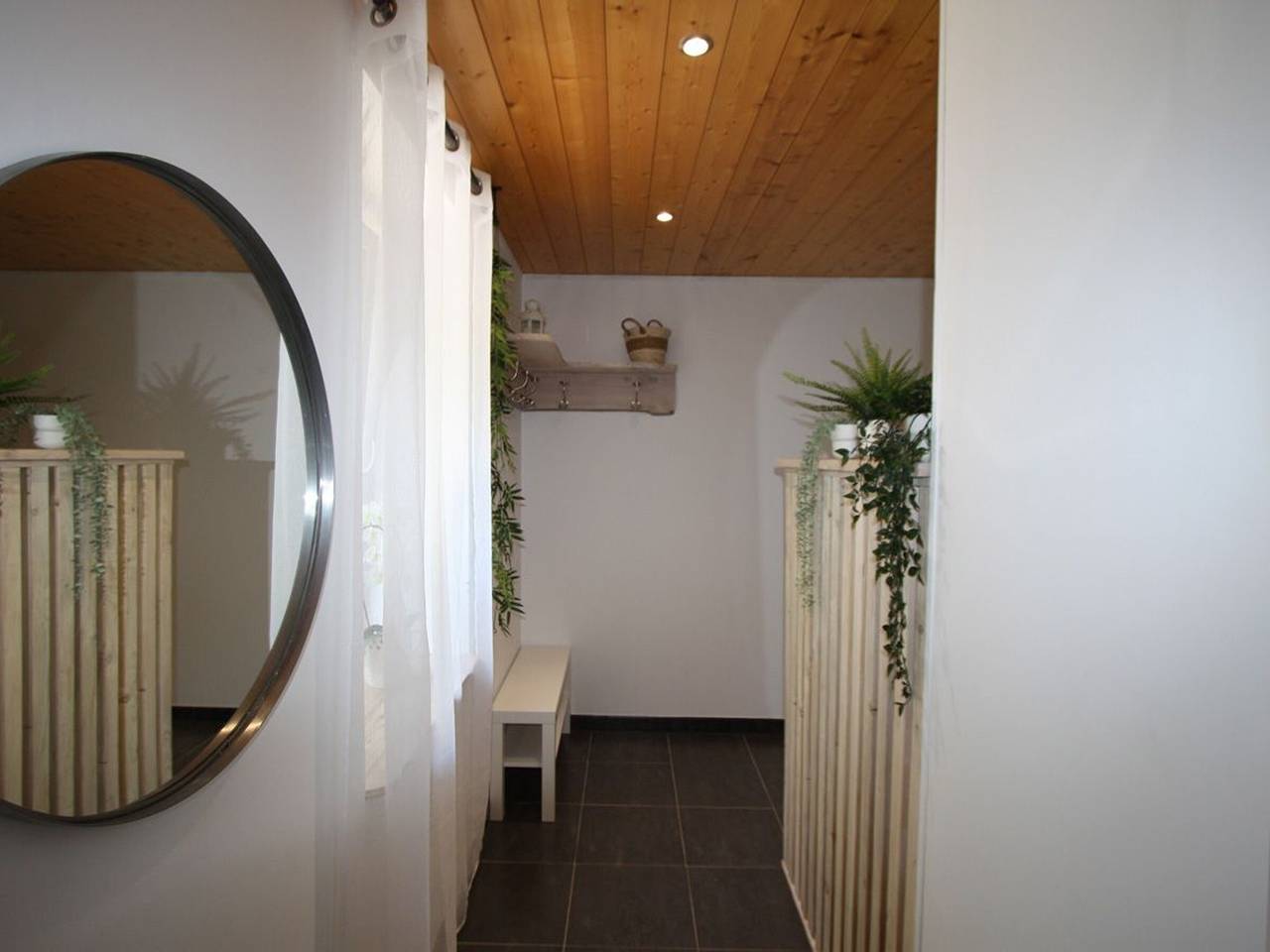 Gîte chaleureux avec terrasse, proche sentiers de randonnée, équipements inclus, à 30min de Saint-Dié in Le Saulcy, Saint-Dié-des-Vosges