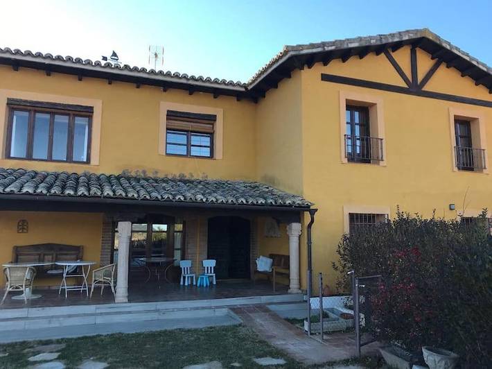 Chalet para 14 personas, con piscina y vistas además de vistas al lago y jardín, Se admiten mascotas en La Alcarria - 2