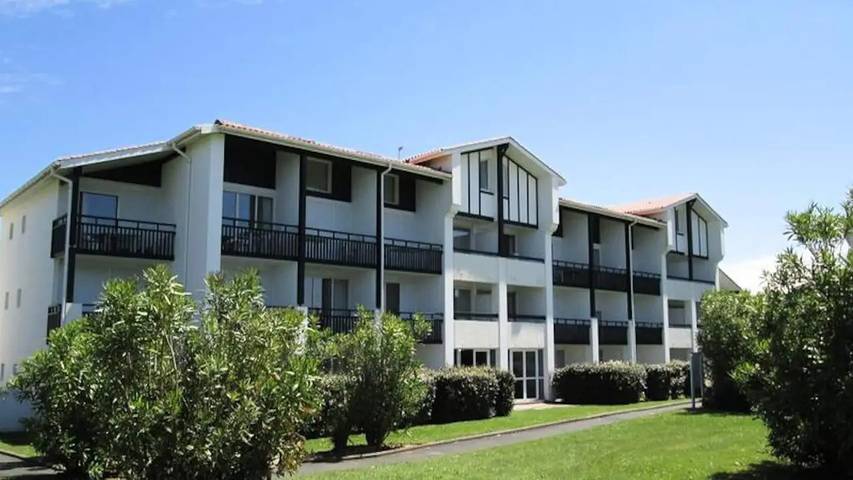 Gîte pour 3 personnes, avec Jardin dans Golf d'Ilbarritz - 3