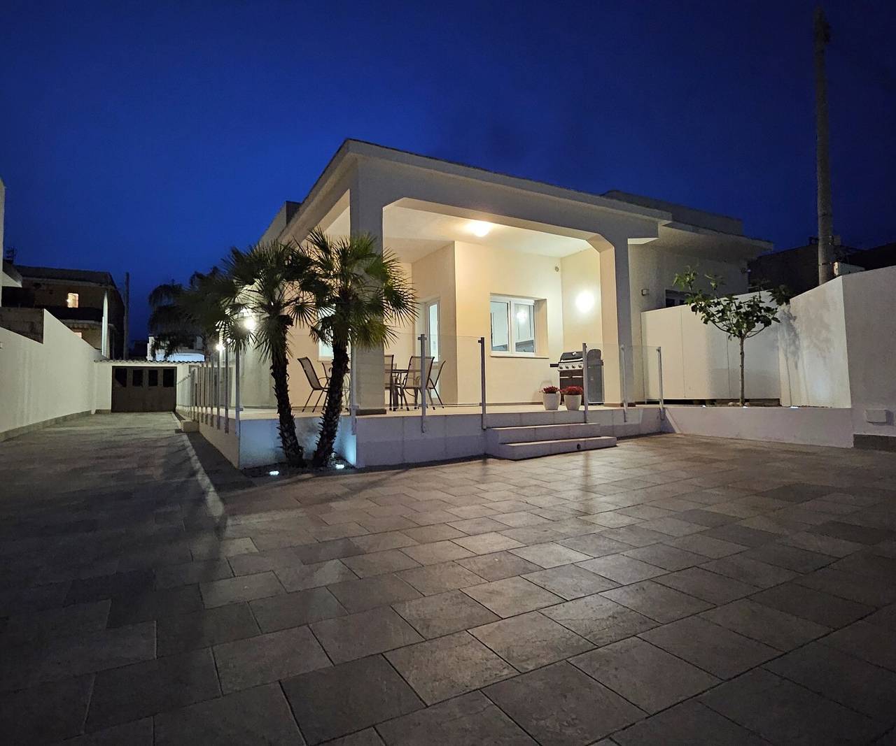 Villa 'Falaride' con Piscina Privata, Wi-Fi e Aria Condizionata in Falaride, Avola