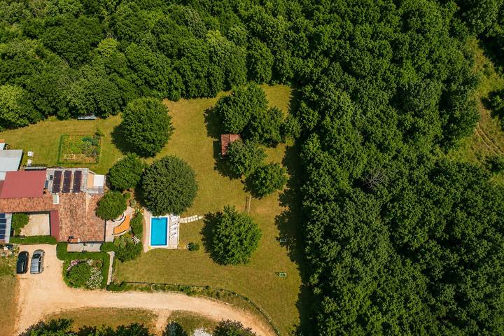 A house surrounded by forest. in Valtura, Côte Sud d'Istrie