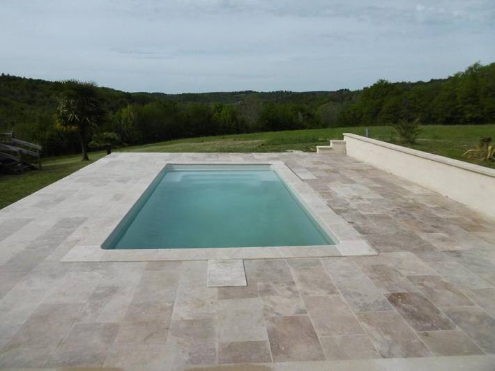 Location de vacances pour 5 personnes, avec Terrasse ainsi que Jardin et Piscine à Saint-Cernin-de-l'Herm - 2