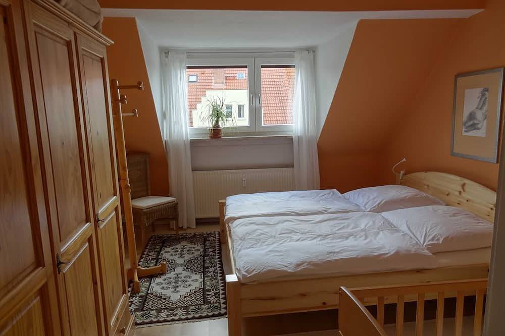 Entire apartment, Vacation apartment Carline - top floor in Dessau, Dessau-Wörlitz Gartenreich