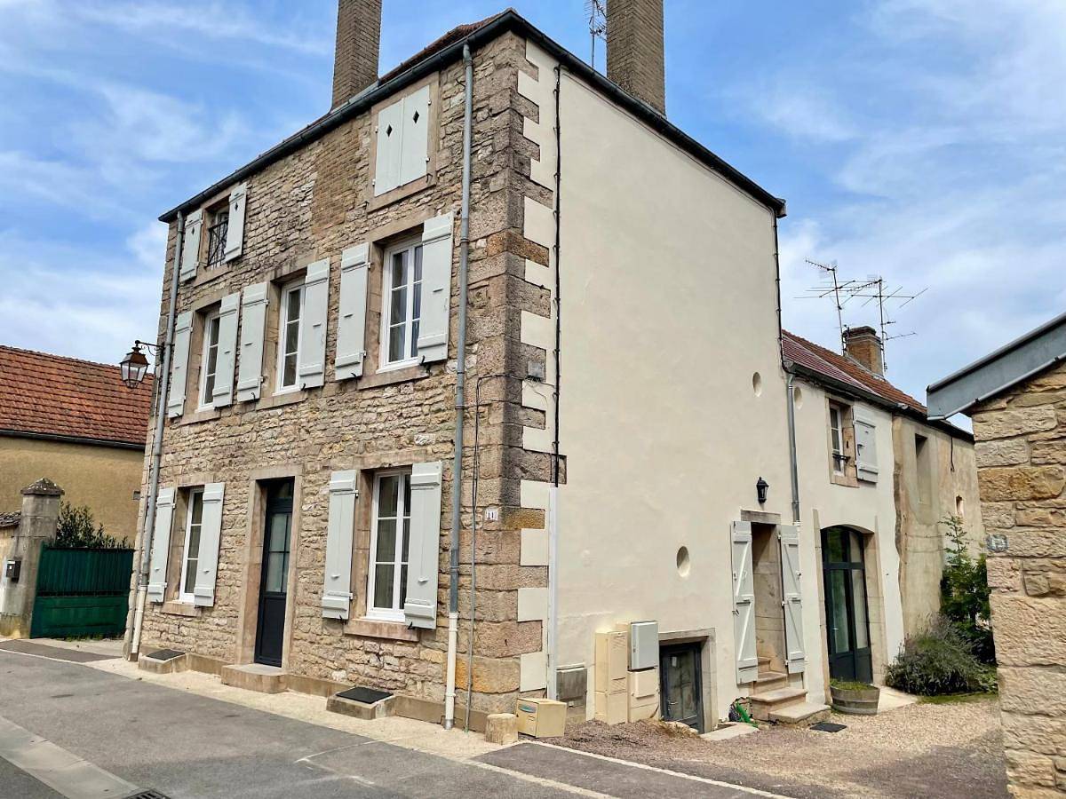 Appartement entier, One-Bedroom Apartment in Gevrey-Chambertin, Région de Dijon