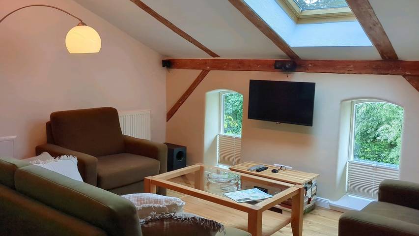 Ganze Ferienwohnung, Edler Altbau, 2,80m breites Doppelbett in Grube, Ostholstein