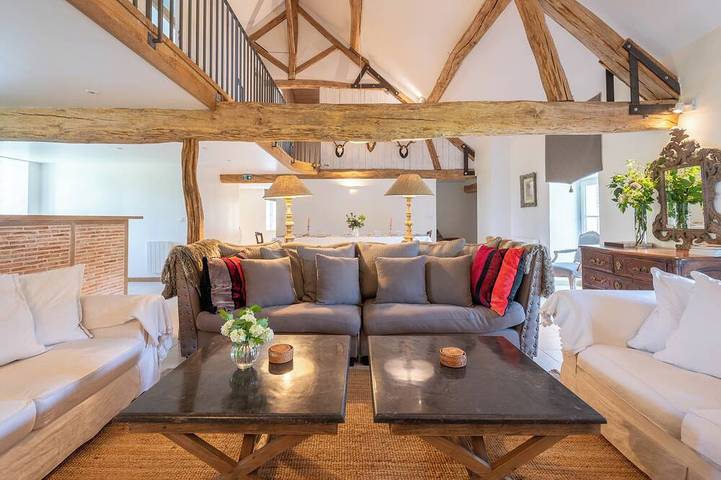 Location de vacances pour 12 personnes, avec jardin à La Houssaye-en-Brie