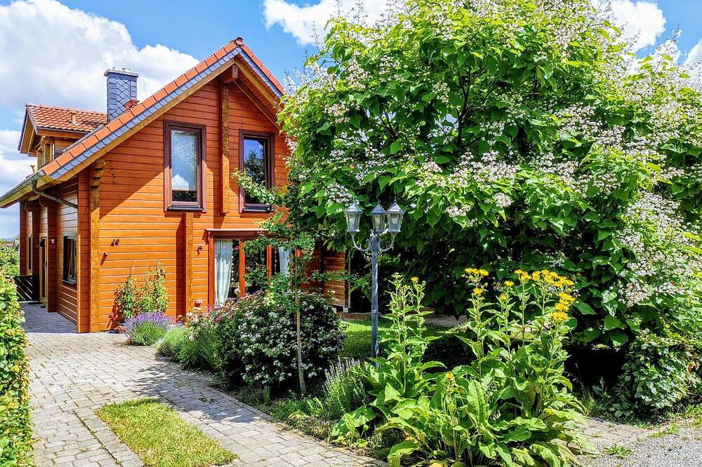 Gemütliches Blockhaus am Wald mit großem Garten in Waltershausen, Gotha und Umgebung