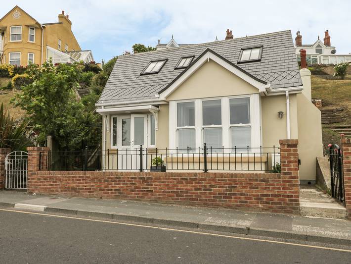 Cottage for 4 people, with Balcony and Garden in Filey
