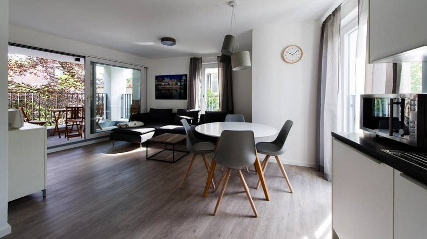 Ferienwohnung für 8 Personen, mit Balkon