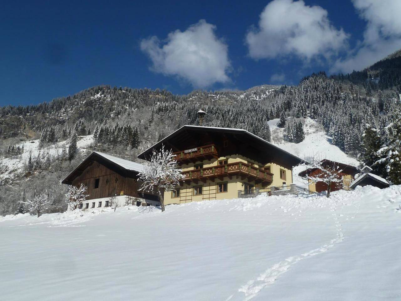 Family Room with Balcony in Dorfgastein, Ski Amadé
