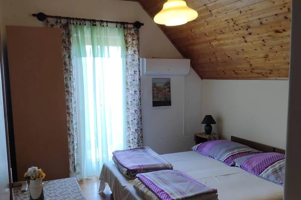 Charming building in beautiful Balatongyörök with Wifi, Ac in Balatongyörök, Balaton Hochland Nationalpark