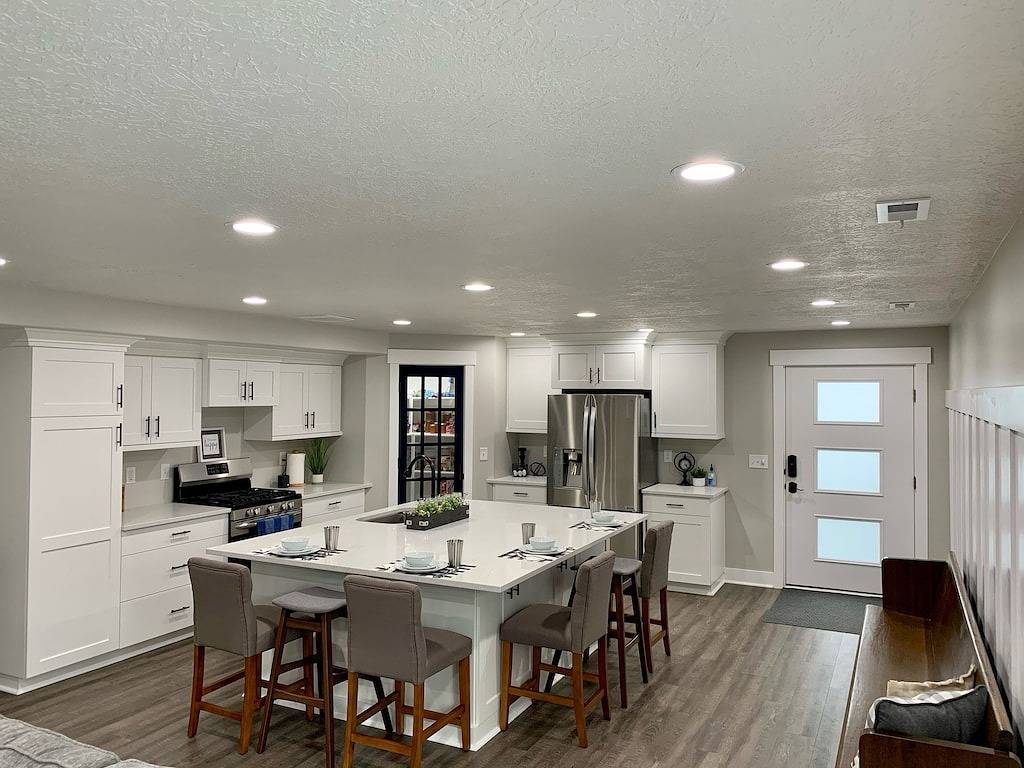 Location, comfort and cleanliness.
Whole basement 1600-plus square feet. in Lehi, Utah Lake