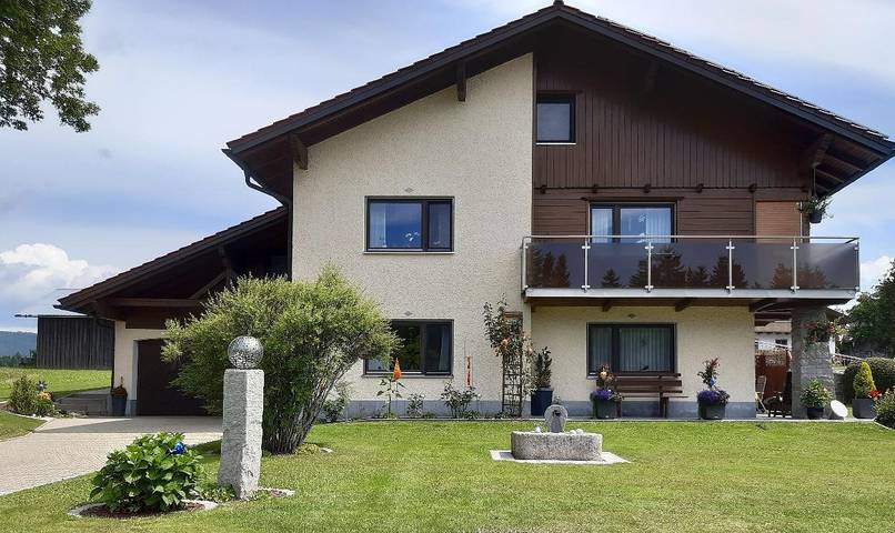 Ferienwohnung für 4 Personen, mit Balkon und Balkon/Terrasse sowie Terrasse und Garten in Mauth - 2