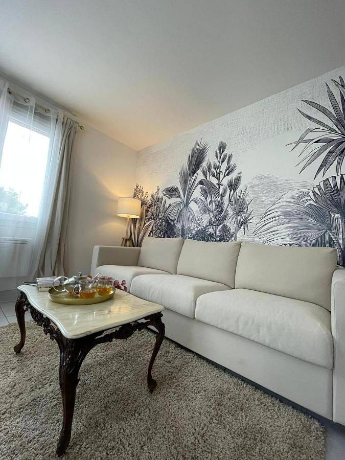 Appartement entier, Livablōm "Maison et Parking Privée" in Guesnain, Département Nord