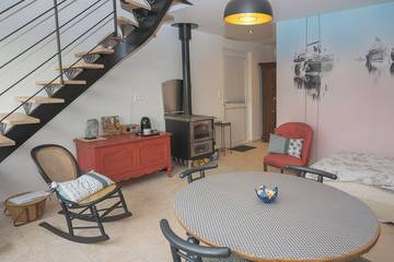 Gîte pour 3 personnes, avec jardin à Créhen