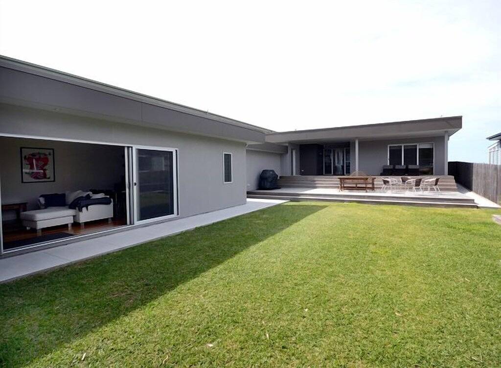 Holiday Home for 16 People in Jervis Bay