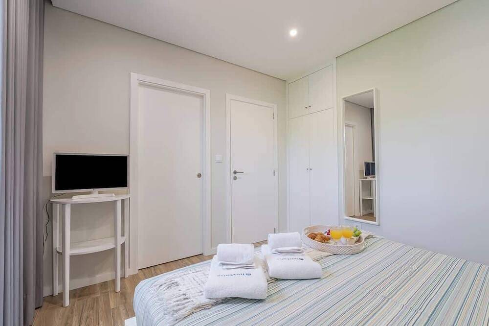 10Br Douro Villa with Pool in Santa Marinha do Zêzere, Douro-Tal