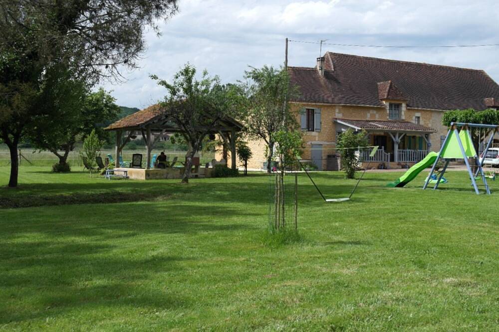 Steinhaus mit großem Garten, Haustiere erlaubt in Limeuil, Périgord Pourpre