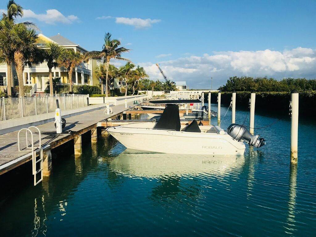 Islamorada's Anglers Reef- Newly remodeled bathrooms-April Availability in Windley Key, Islamorada