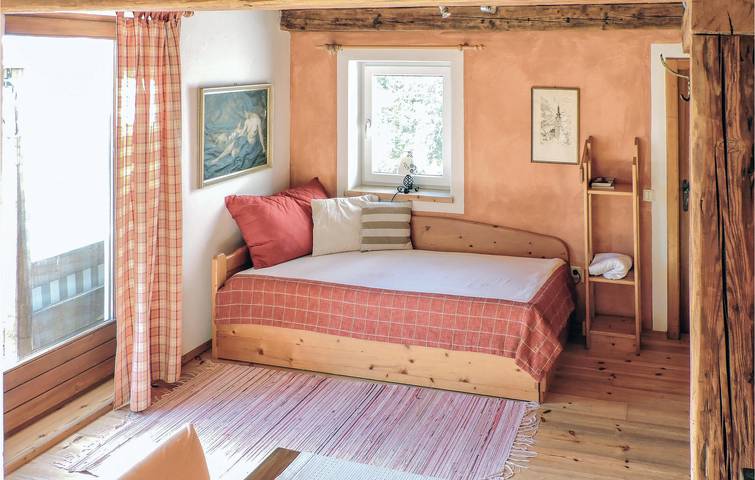 Wohnung mit Panoramablick und Innenpool in der Nähe von Großklein und der Sulm in Großklein, Lavanttaler Alpen