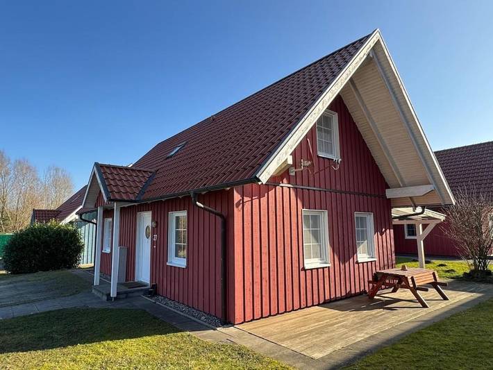 Ferienhaus für 6 Personen, mit Terrasse und Garten sowie Sauna in Hemmoor