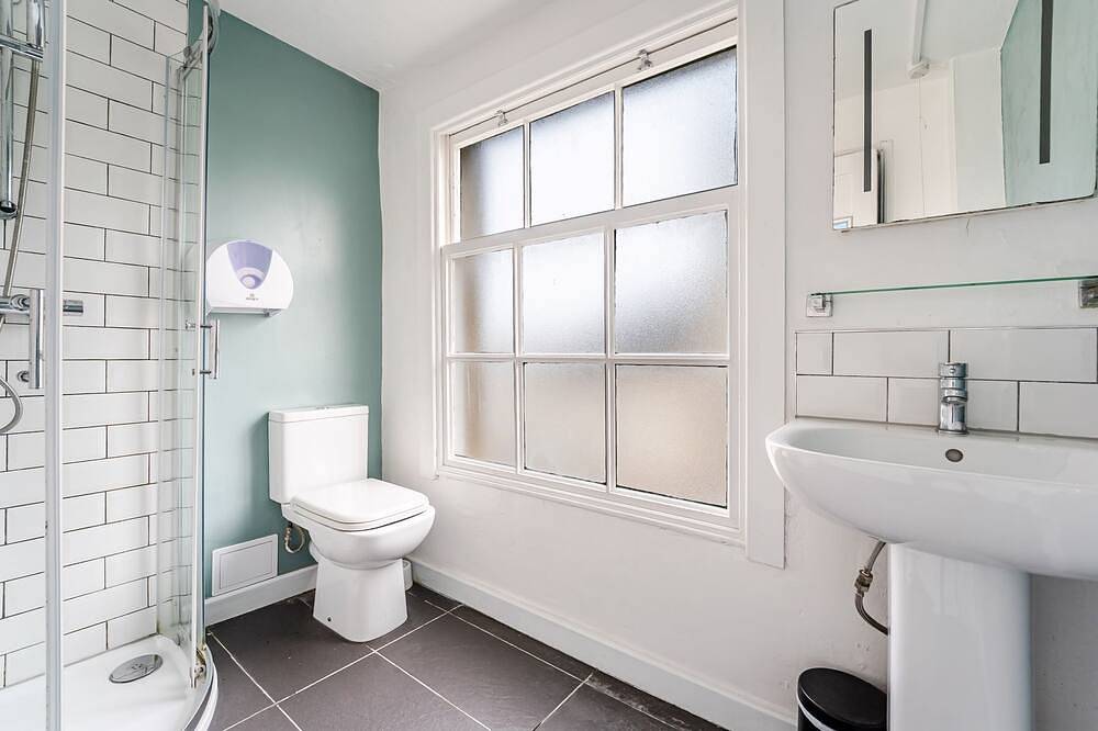 Groß-Doppelzimmer-Gemeinsames Badezimmer in Bristol, Südwestengland